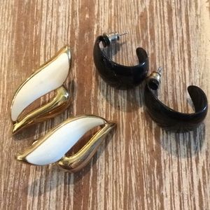 2 Pair of Vintage Pierces Earrings